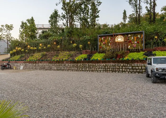 Saffronstays The Woods - Sal Villa Dehradun